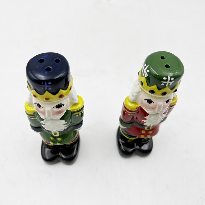Giáng sinh muối và ớt đặt mới mẻ gốm Santa Claus Shaker chậu cho trang trí nhà bếp