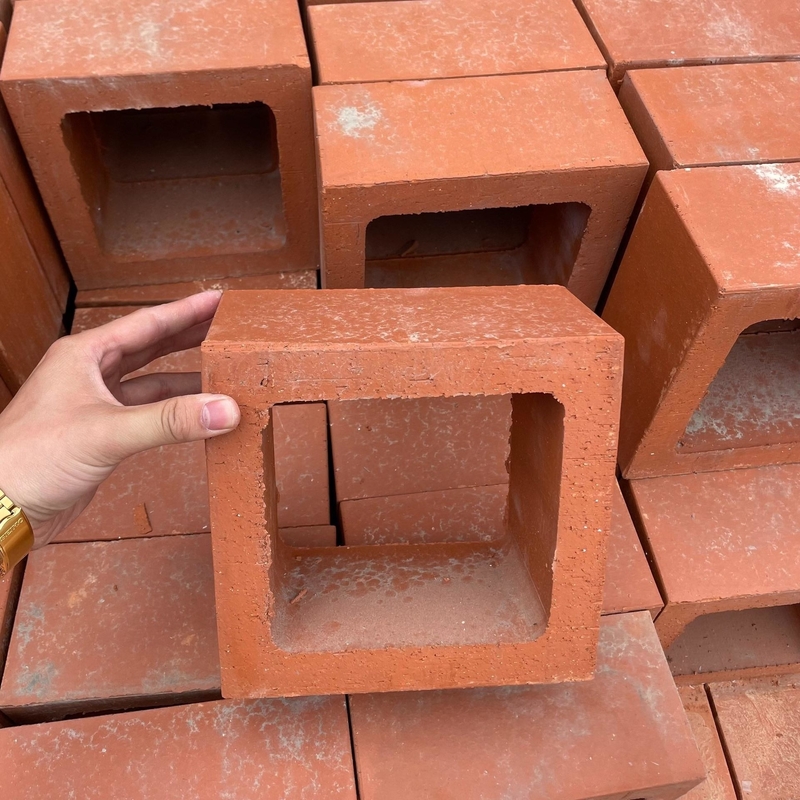 Natural Red Clay Terracotta Hollow Blocks Jaali Tiles For Wall Cladding Wind Brick Kích thước 200X200 mm Mô hình vuông