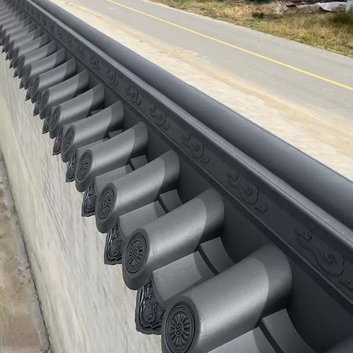 Ngói nóc nhựa Trung Quốc siêu nhẹ chống tia UV màu đỏ & đen, nắp đỉnh bằng polymer cho mái tường rào & mái đình