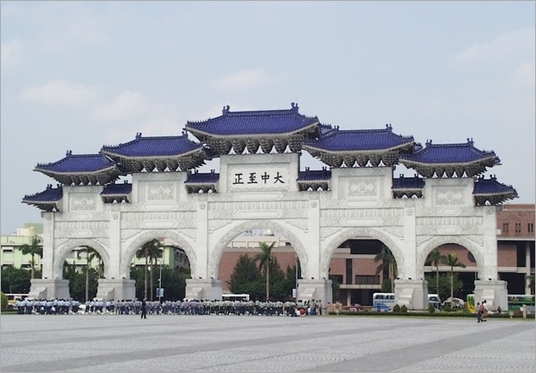 Mái ngói nghĩa trang tráng men màu xanh truyền thống kiểu Trung Quốc